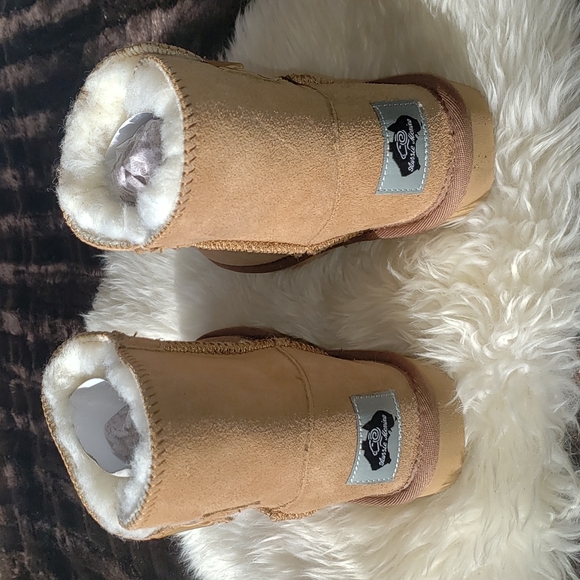 Aussie Merino Chestnut Tan Shearling Boot 1Y new Without Tag - Picture 2 of 12